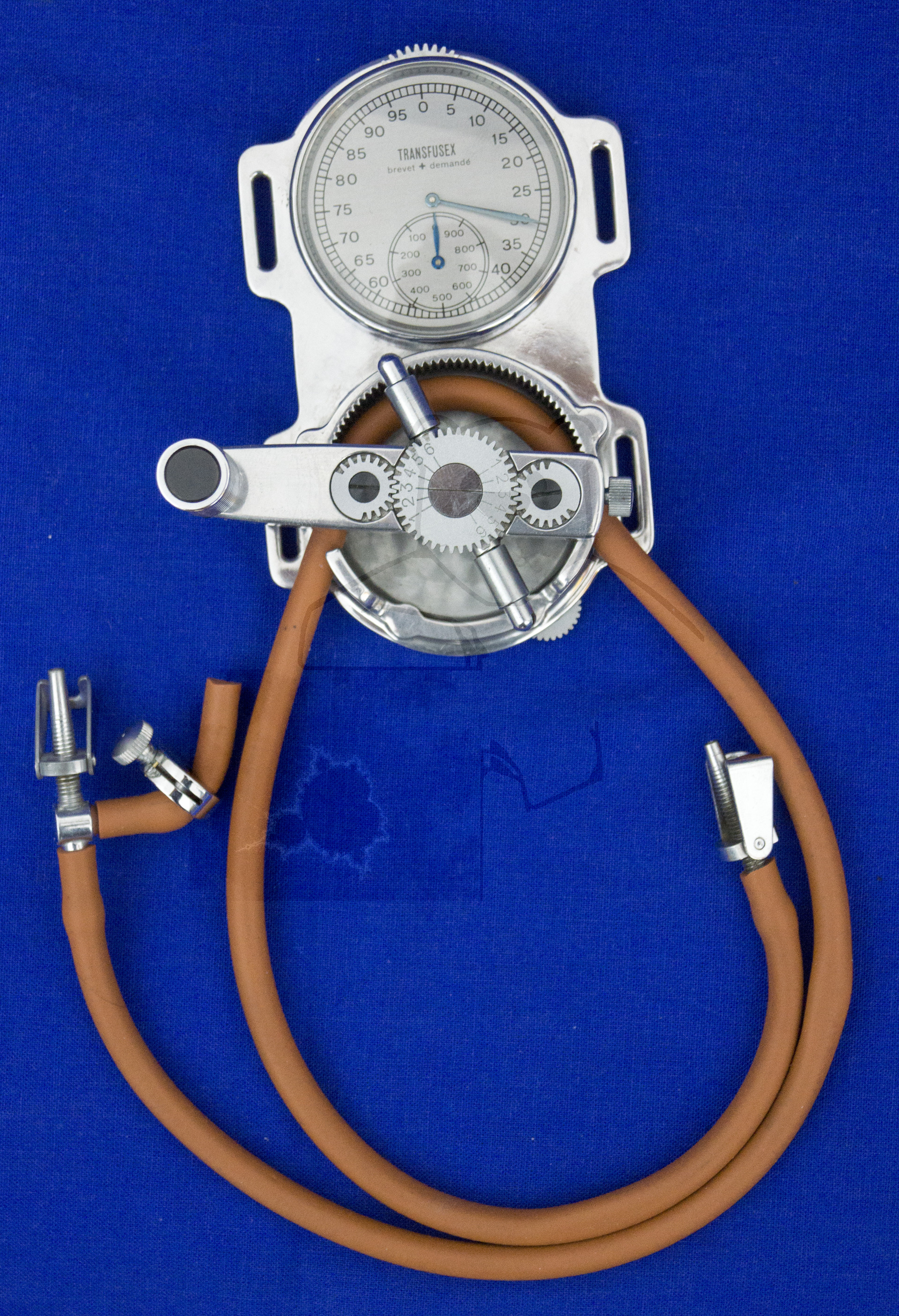 Bluttransfusion mit der Blutpumpe "Transfusex", Komplett montiertes Transfusionsset ohne Kanülen